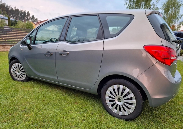 Opel Meriva cena 20700 przebieg: 229561, rok produkcji 2011 z Skalbmierz małe 781